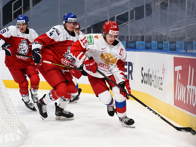 Российские хоккеисты проиграли Чехии в матче молодежного ЧМ