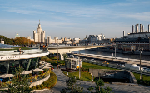 В парке «Зарядье» запустили новогоднюю музыкальную карту