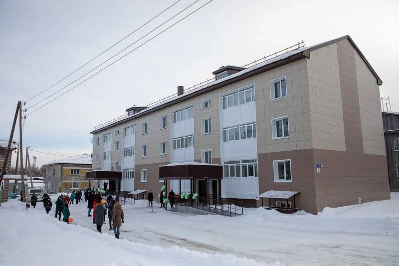 На Сахалине ещё 18 семей переехали из аварийного жилья в новые квартиры