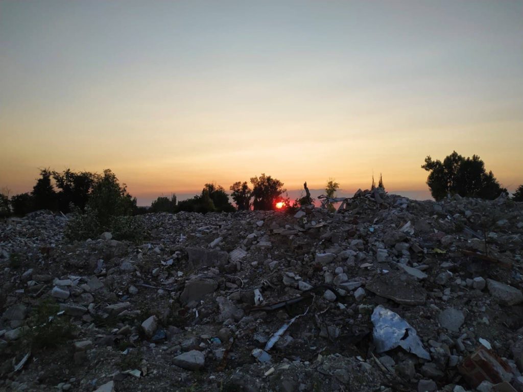 Луганский аэропорт как символ благополучия города