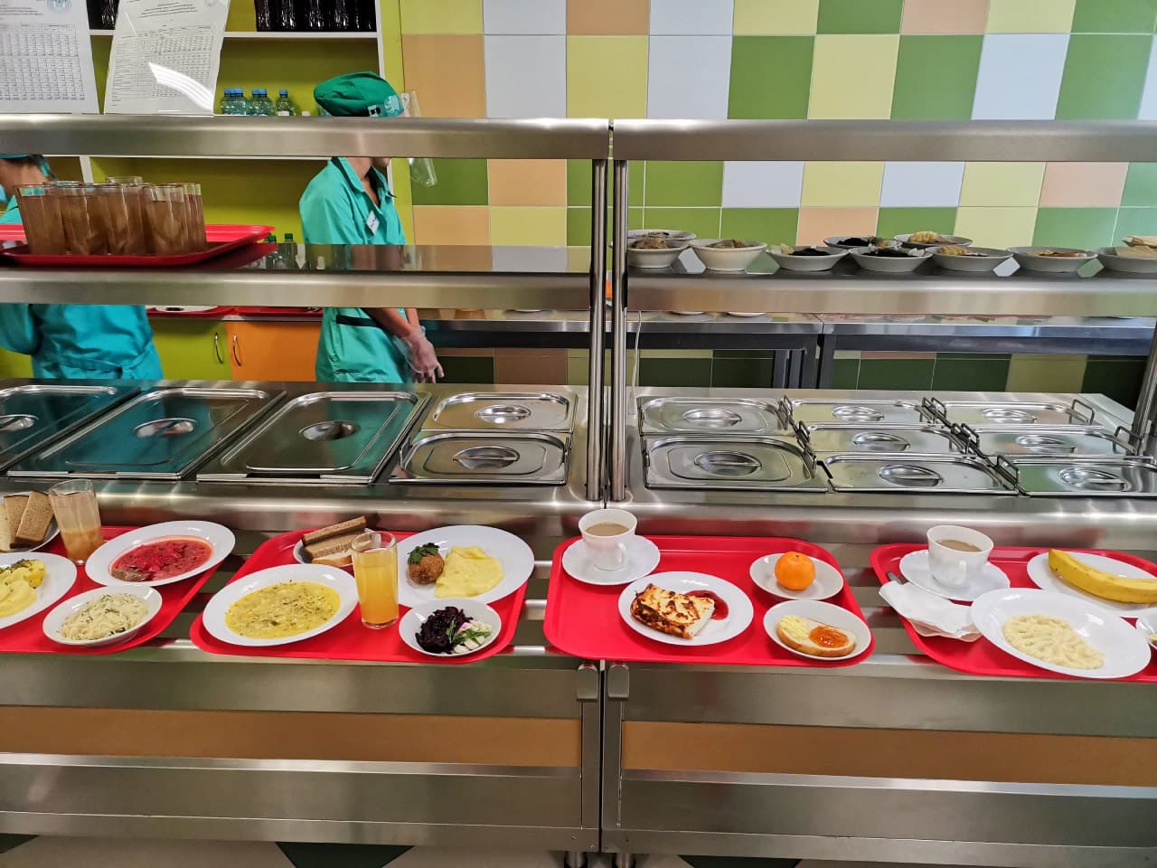 ЦУР сотрудничает с управлением социального питания Петербурга по вопросам школьного питания