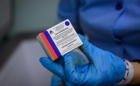 В Югре приостановили антиковидную вакцинацию жителей