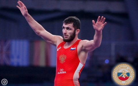 Российский борец Локьяев завоевал золото Кубка мира