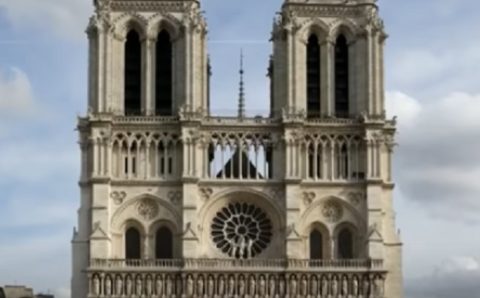 Петербургский завод поможет восстановить сгоревшие часы Нотр-Дама