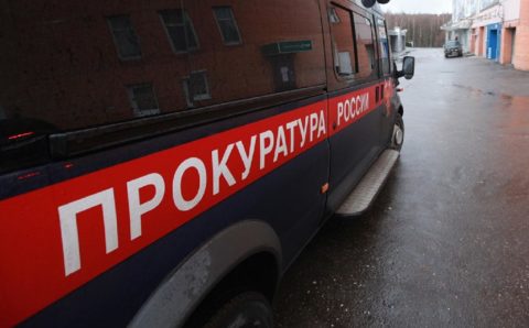 Десять пассажиров микроавтобуса на Колыме отравились угарным газом