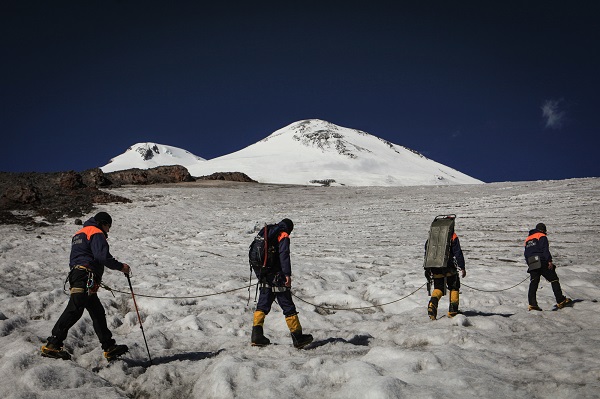 МЧС призвало туристов не выходить в горы в плохую погоду и снегопад