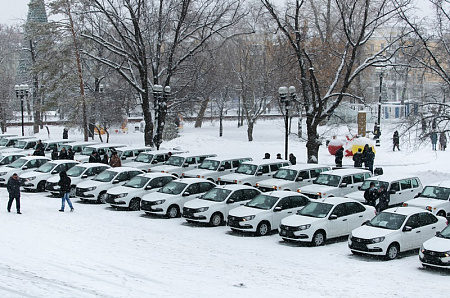 Медучреждения Оренбуржья пополнили свой автопарк на 50 автомобилей