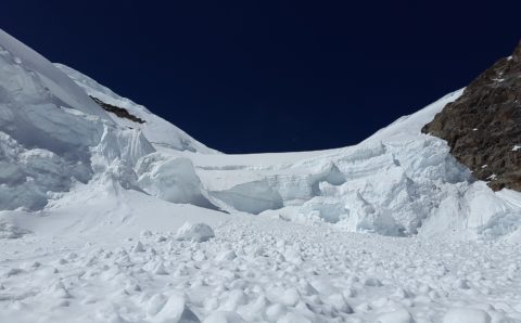 В пяти районах Сахалина прогнозируется лавинная опасность
