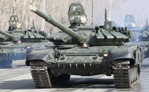 Минобороны России получило новую партию танков Т-80БВМ