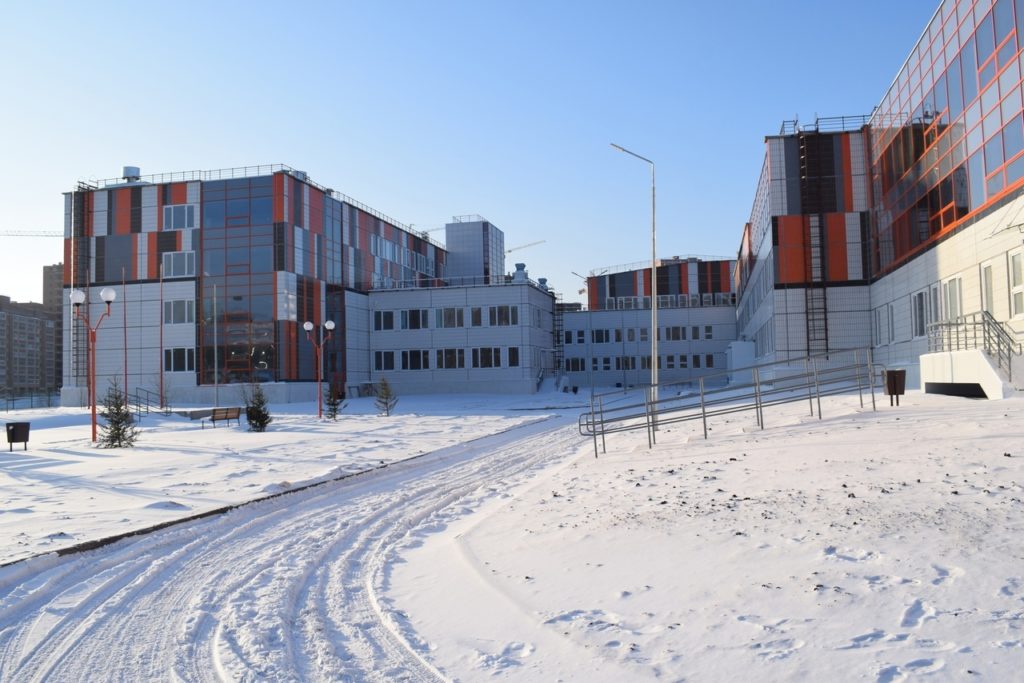 В Красноярске построили новую большую школу