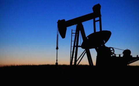 Цены на нефть достигли десятимесячного максимума