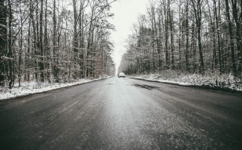Мостранс предупредил водителей о скользких дорогах