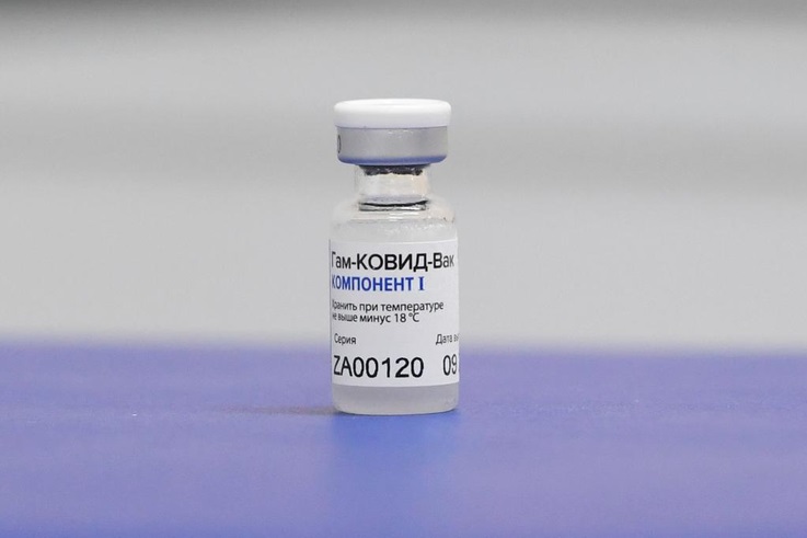 В Ленобласти открыли запись на вакцинацию от COVID–19 на портале Госуслуг