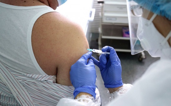 Вакцину «Спутник Лайт» впервые привезли в Новосибирскую область