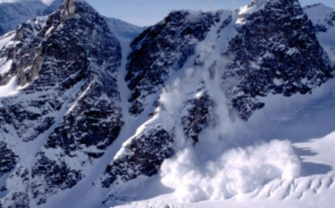 Жителей Бурятии предупредили об опасности схода лавин