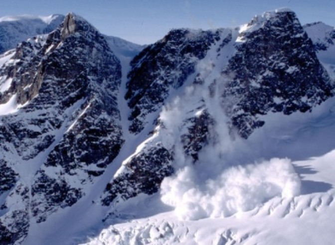 Жителей Бурятии предупредили об опасности схода лавин