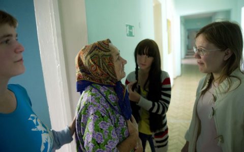В Якутии сформировали 220 приёмных семей для одиноких пожилых людей