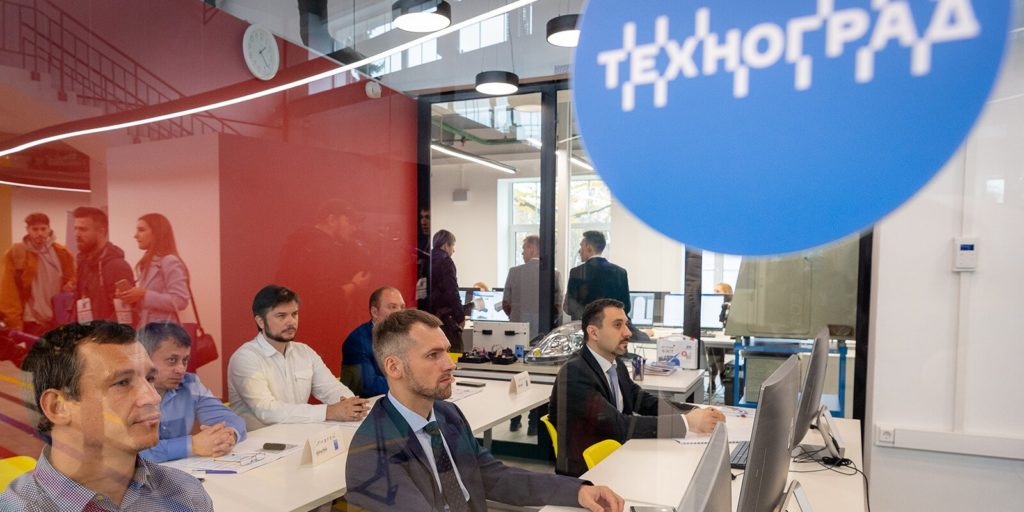 «Критическое мышление и мотивация»: в Москве запустят курсы для менеджеров
