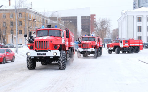 Восемь районов Прикамья получили новую пожарную технику Восемь районов Прикамья получили новую пожарную технику