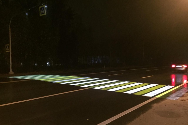 В Ленобласти продолжают создавать лазерные пешеходные переходы