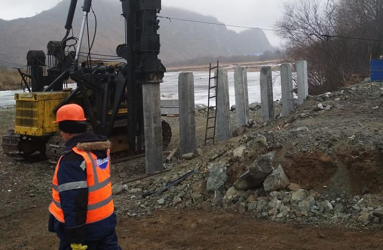 В Приморском крае началось строительство нового моста