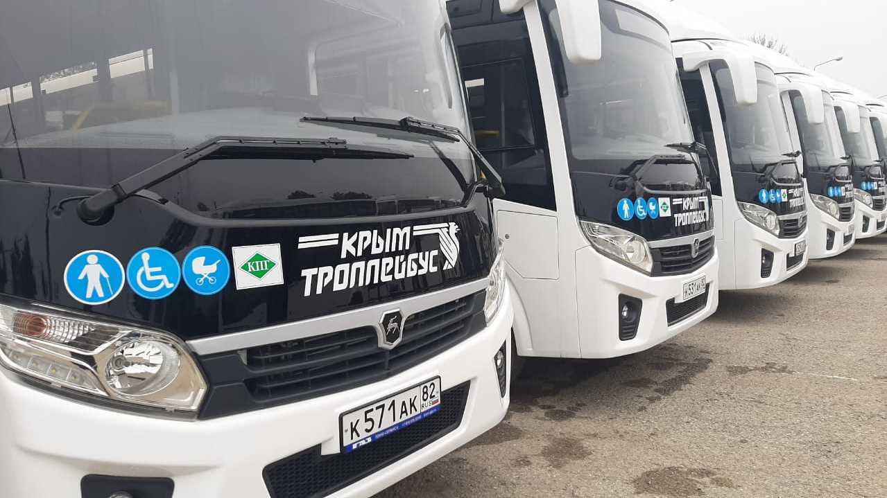 В Крыму на пригородные маршруты вышли новые автобусы