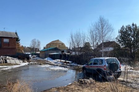 В Иркутске ввели режим повышенной готовности из-за подтопления дворов
