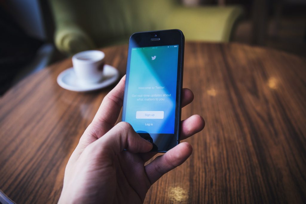 Роскомнадзор замедлил скорость работы Twitter