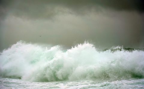 У берегов Камчатки ожидаются девятиметровые волны