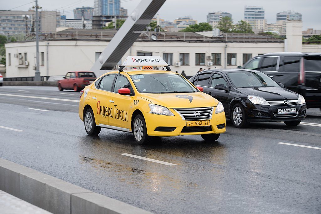 Службы такси обязали с сентября открыть для ФСБ круглосуточный доступ к своим базам данных