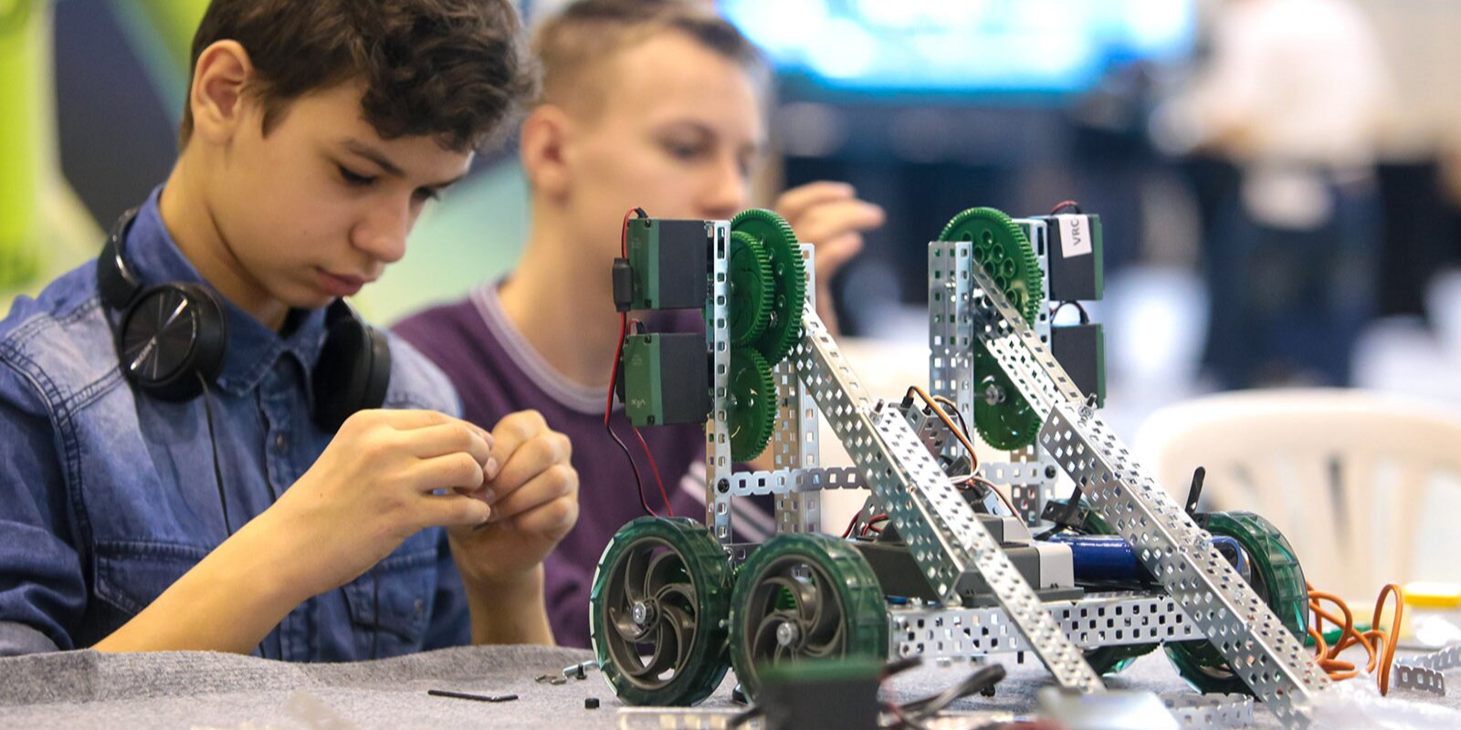 Москвичей зовут на чемпионат First Russia Robotics Championship