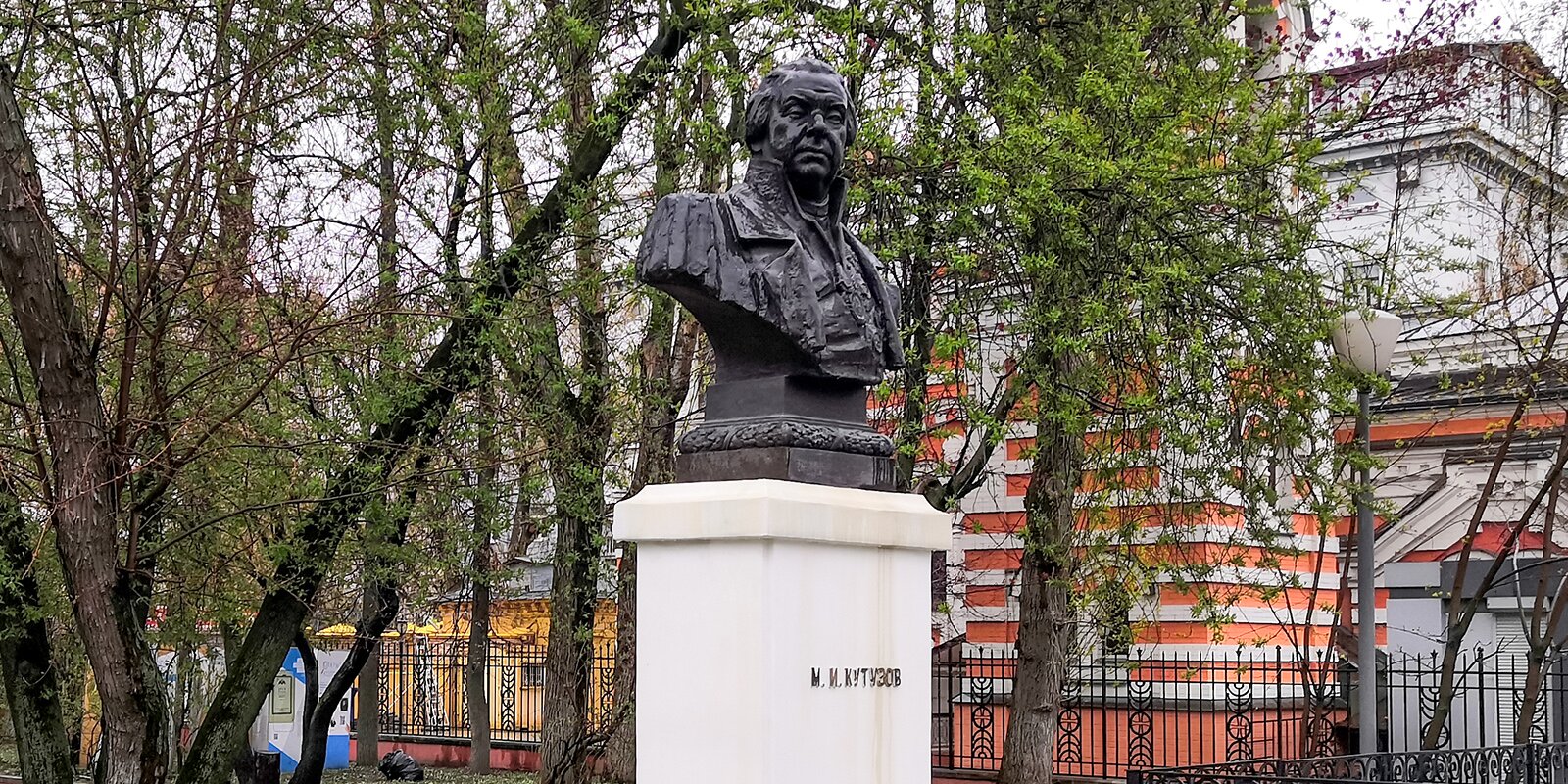 К 210-летию войны 1812 года в Москве отреставрируют бюст Михаила Кутузова