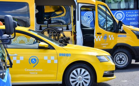 В Москве автопарк социального такси пополнится микроавтобусами