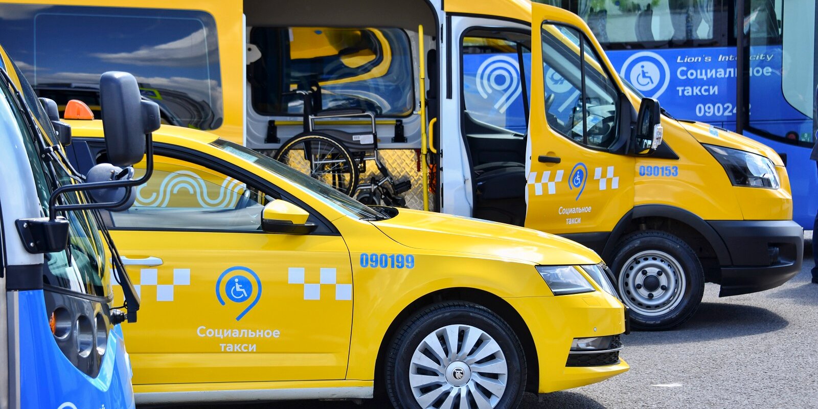В Москве автопарк социального такси пополнится микроавтобусами