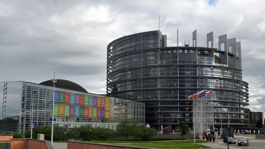 Как Европарламент проспонсирует «демократическое будущее» России