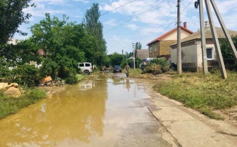 На уборку мусора и грязи в Керчи уйдёт неделя