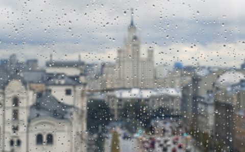 Москвичей предупредили о дождях, грозах и граде