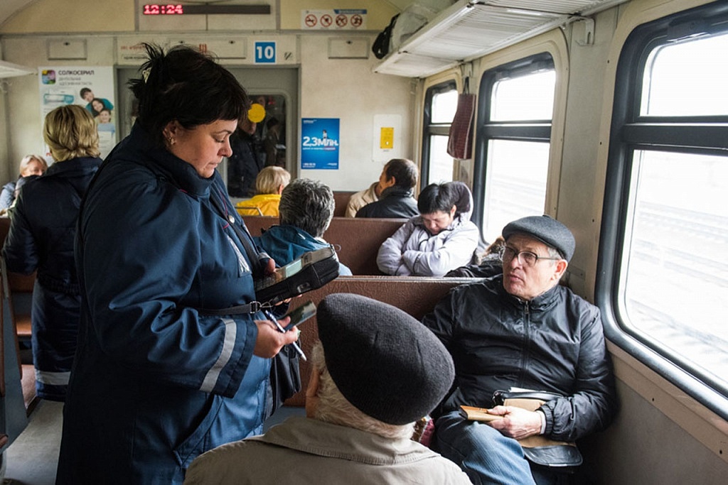 Билетные автоматы новой модификации появились на ж/д станциях Москвы