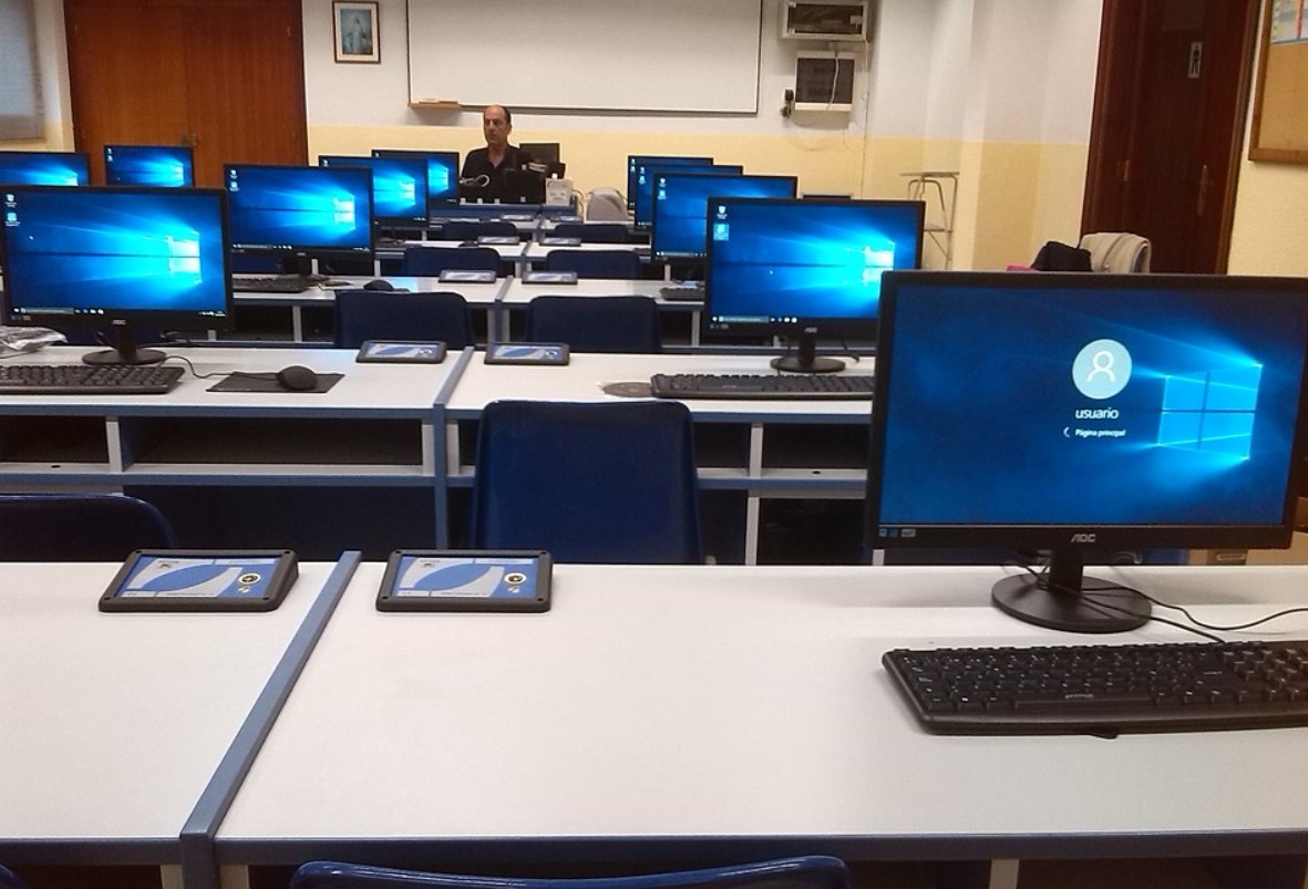 Власти Приамурья пообещали закупить 1,5 тыс компьютеров для школ
