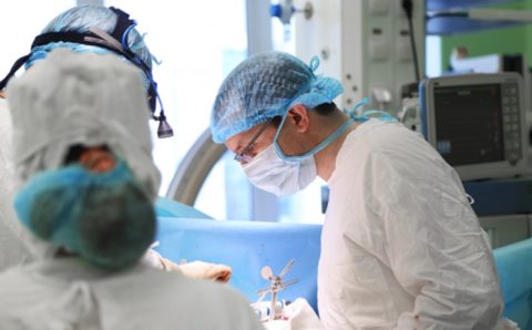 Свердловские хирурги прооперировали ребенка с раком почки, сохранив орган