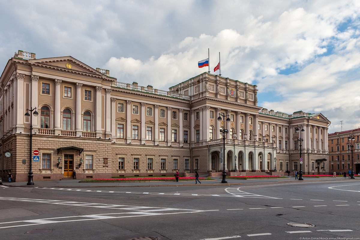 Мариинский дворец санкт петербург экскурсии. Мариинский дворец Санкт-Петербург. Мариинский дворец Штакеншнейдер. Мариинский дворец Санкт-Петербург Архитектор. Мариинский дворец СПБ.