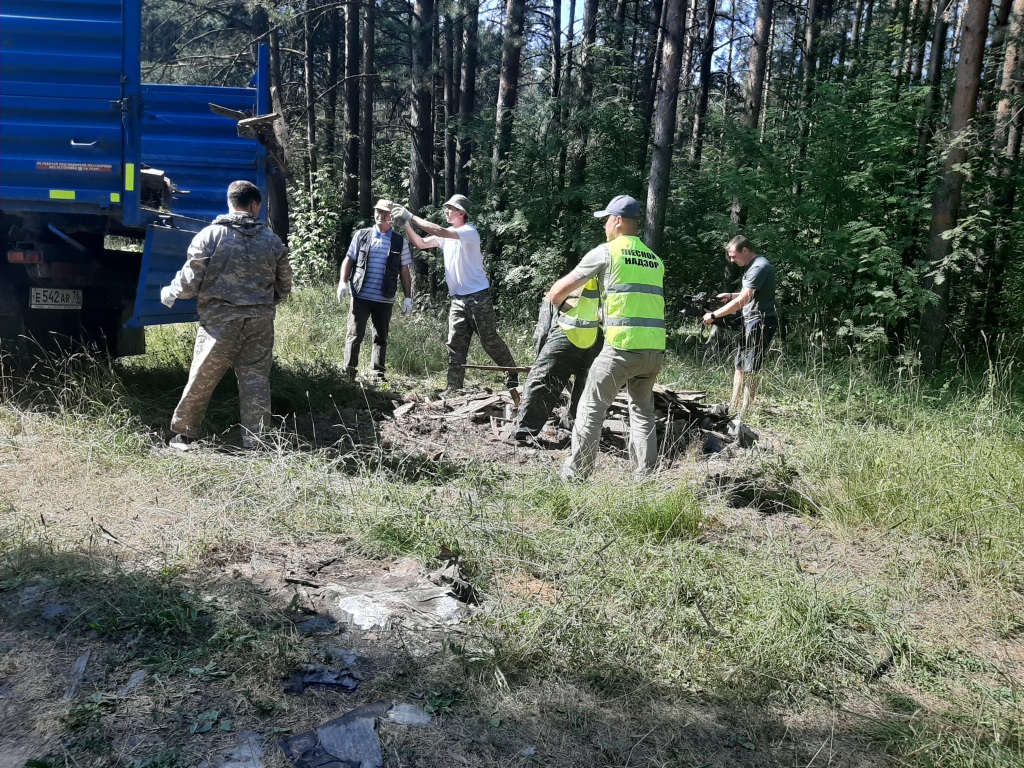 На территории Ярославского лесничества ликвидировали свалку