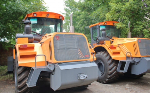 Ростовские работники лесного хозяйства получили новые бульдозеры