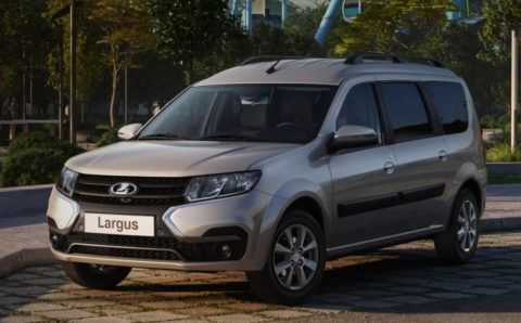 Автомобили Lada Largus подарили районным больницам Чечни