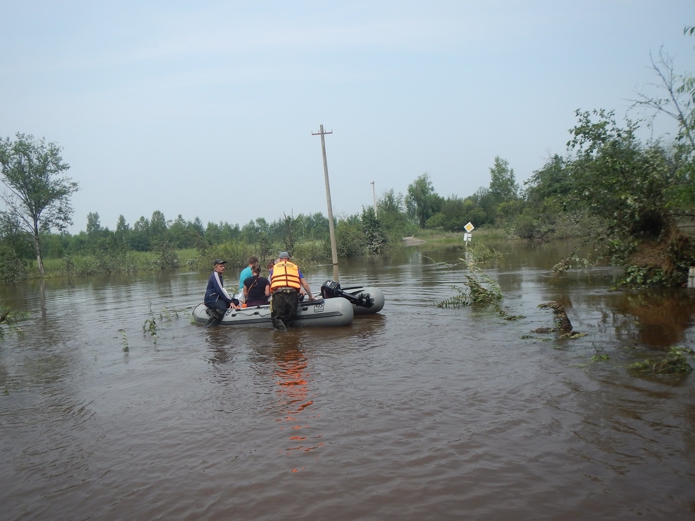 Вода оставила подтопленное село в Хабаровском крае