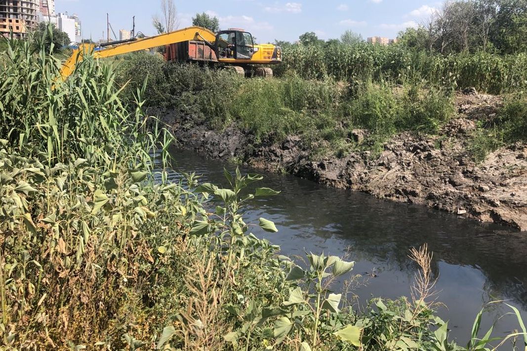 На Дону русло реки Темерник частично расчистили от загрязнения
