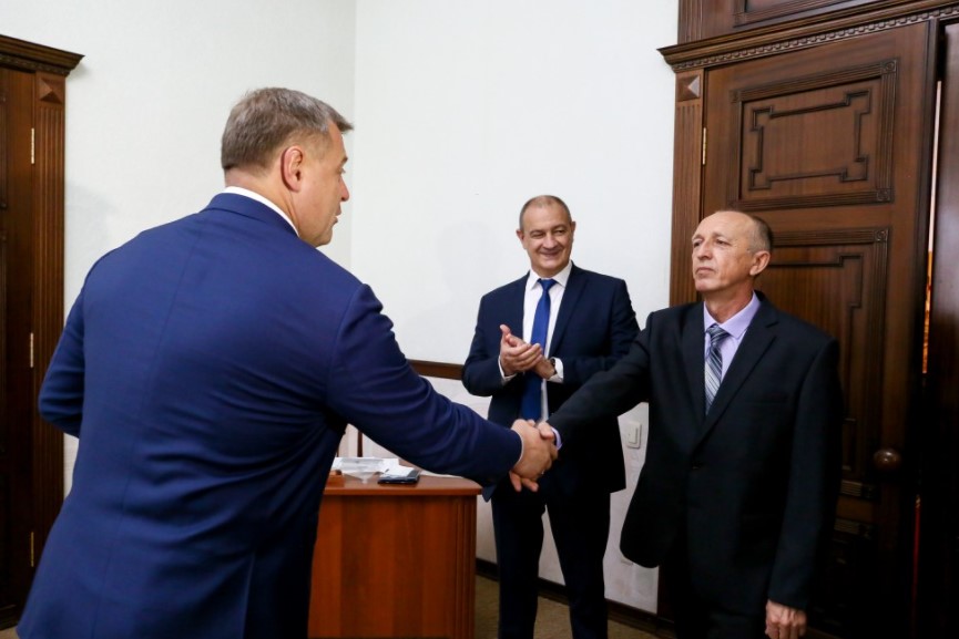 Астраханский энергетик получил награду от президента России