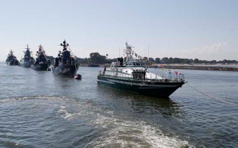 Балтийский флот сформировал парадный строй ко Дню ВМФ