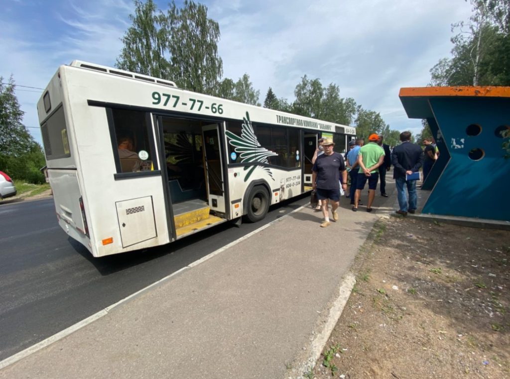 Билборды с частушками используют в Ленобласти для борьбы с вандалами
