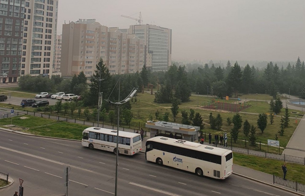 Несколько районов Ямала затянуло смогом